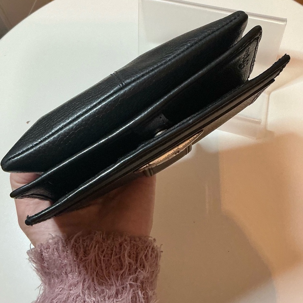 Brighton Black Pebbled & Patent Leather Medium Bifold Wallet Clutch EUC - Picture 6 of 15